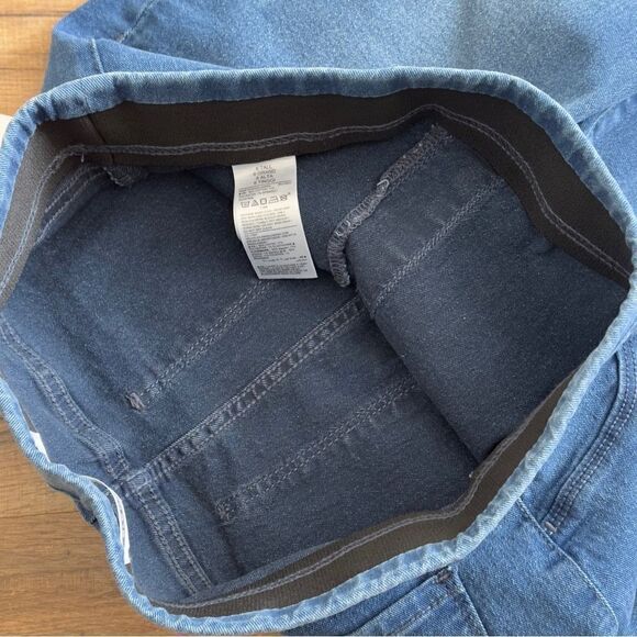 Old Navy Mid Rise Slimming Effect Waistband Super Skinny Jeans Size 6 Tall NWT - Picture 7 of 12